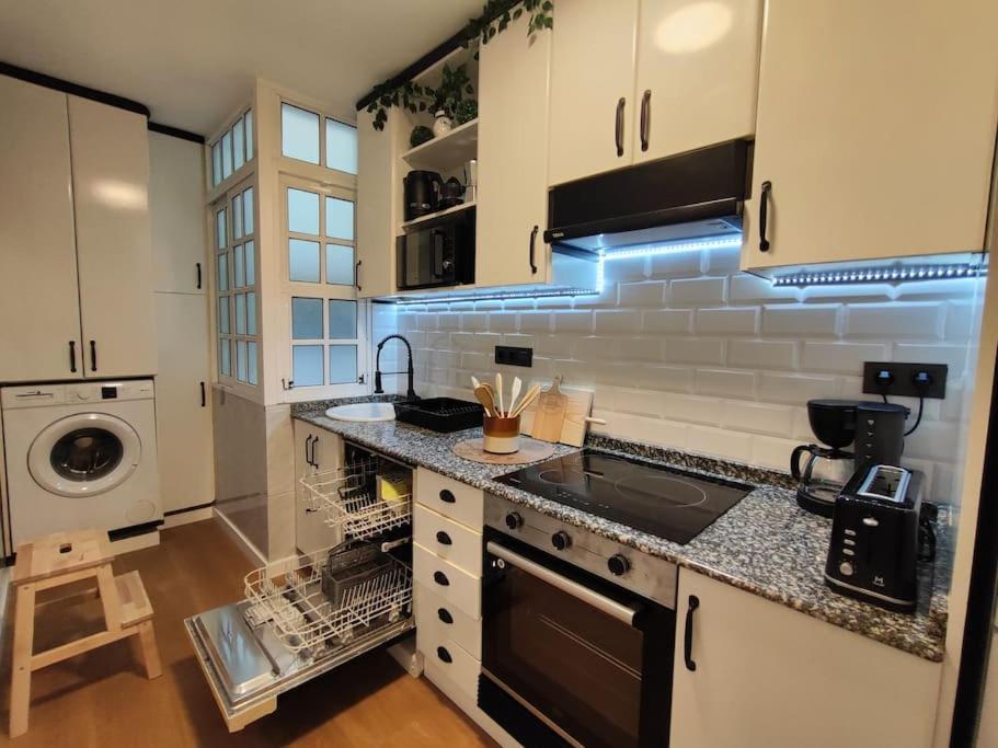 Tranquilo Apartamento Con Parking Gratis Vigilado 24H Vigo Exteriör bild
